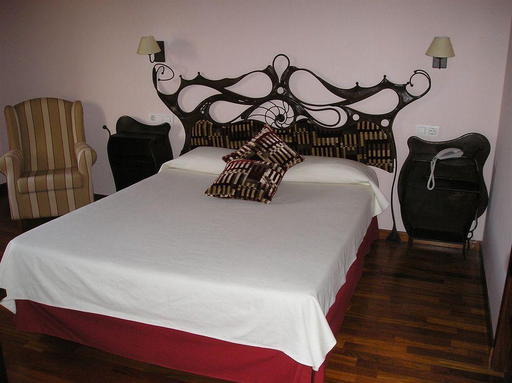 Hotel Palou 1874 ซาน เปเร เด ริเบส ภายนอก รูปภาพ